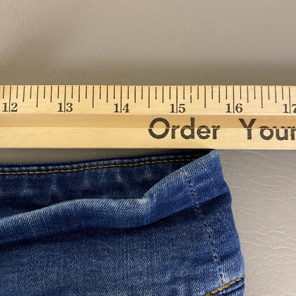 Croft & Barrow‎ Pull On Jeans Women's Size 12 Capri Blue Dark Wash Denim  Casual - Picture 7 of 13